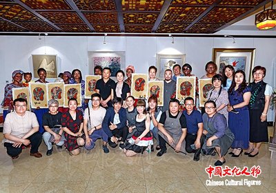 巖彩藝境 中外文化交流·巖彩繪畫體驗(yàn)活動圓滿舉行